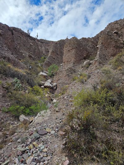 que ver en purmamarca: cerro el morado