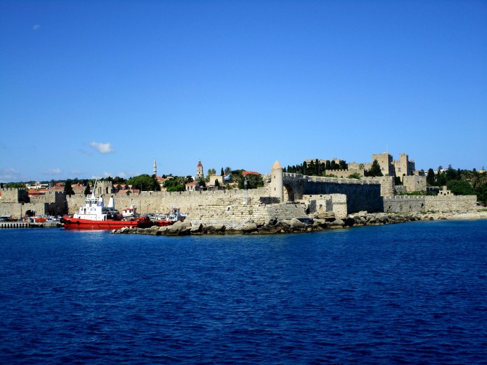 Murallas de Rodas desde el mar